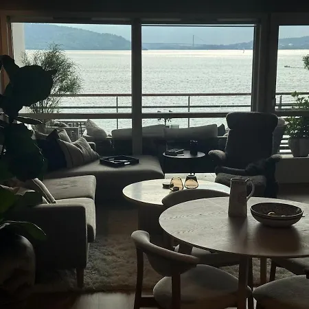 Apartment With Balcony Right By The Sea Bergen